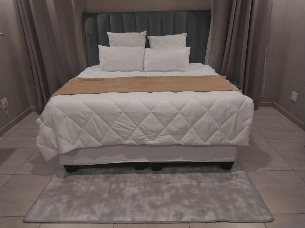 Elegant Guest House Matsapha Ngoại thất bức ảnh