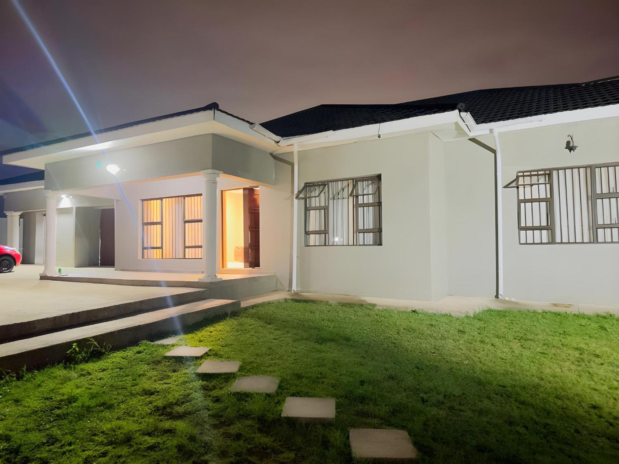 Elegant Guest House Matsapha Ngoại thất bức ảnh