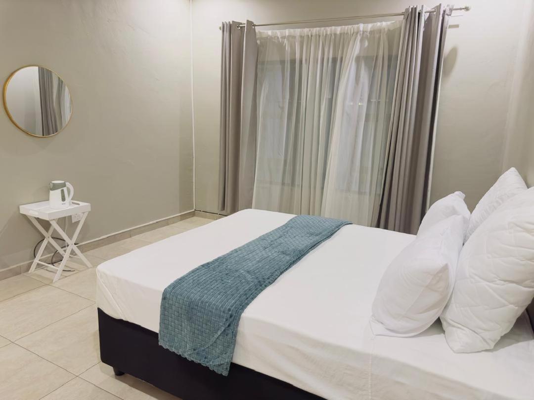 Elegant Guest House Matsapha Ngoại thất bức ảnh