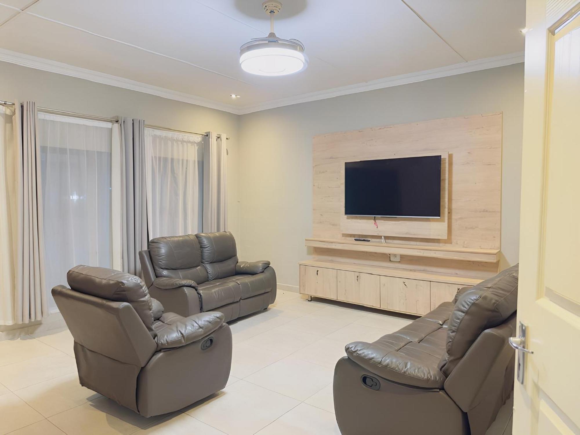 Elegant Guest House Matsapha Ngoại thất bức ảnh